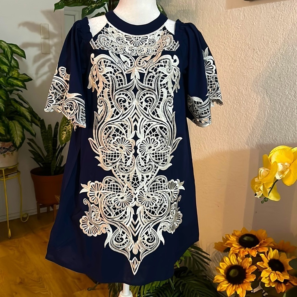 Parker Navy/white embroidered dress size M